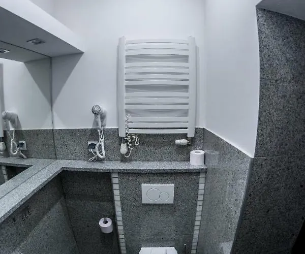 Pod Jedynka - Jednosci Narodowej 3/1